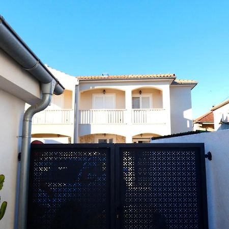 זאדאר Villa Klaudia With Pool מראה חיצוני תמונה