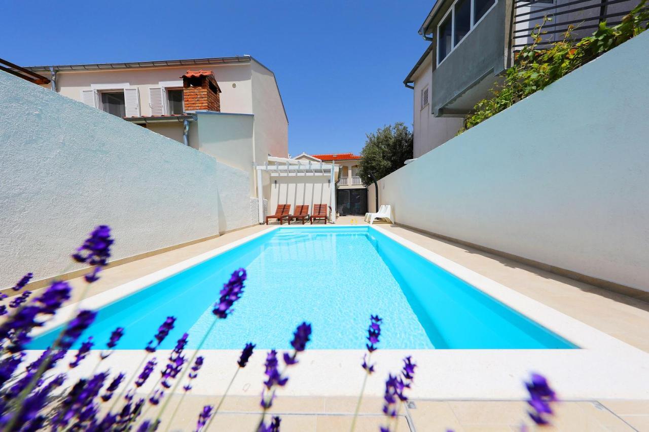 זאדאר Villa Klaudia With Pool מראה חיצוני תמונה